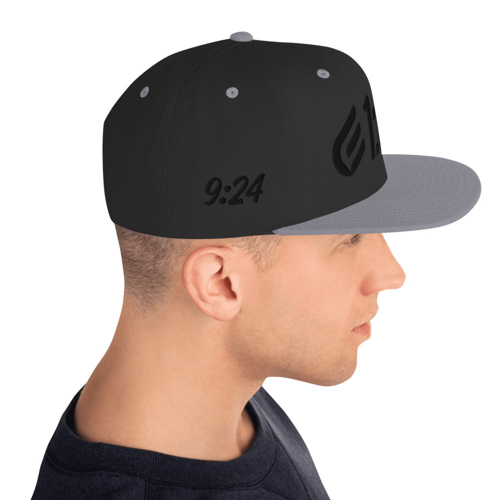 1:Cor Blackout | Embroidered Snapback Hat