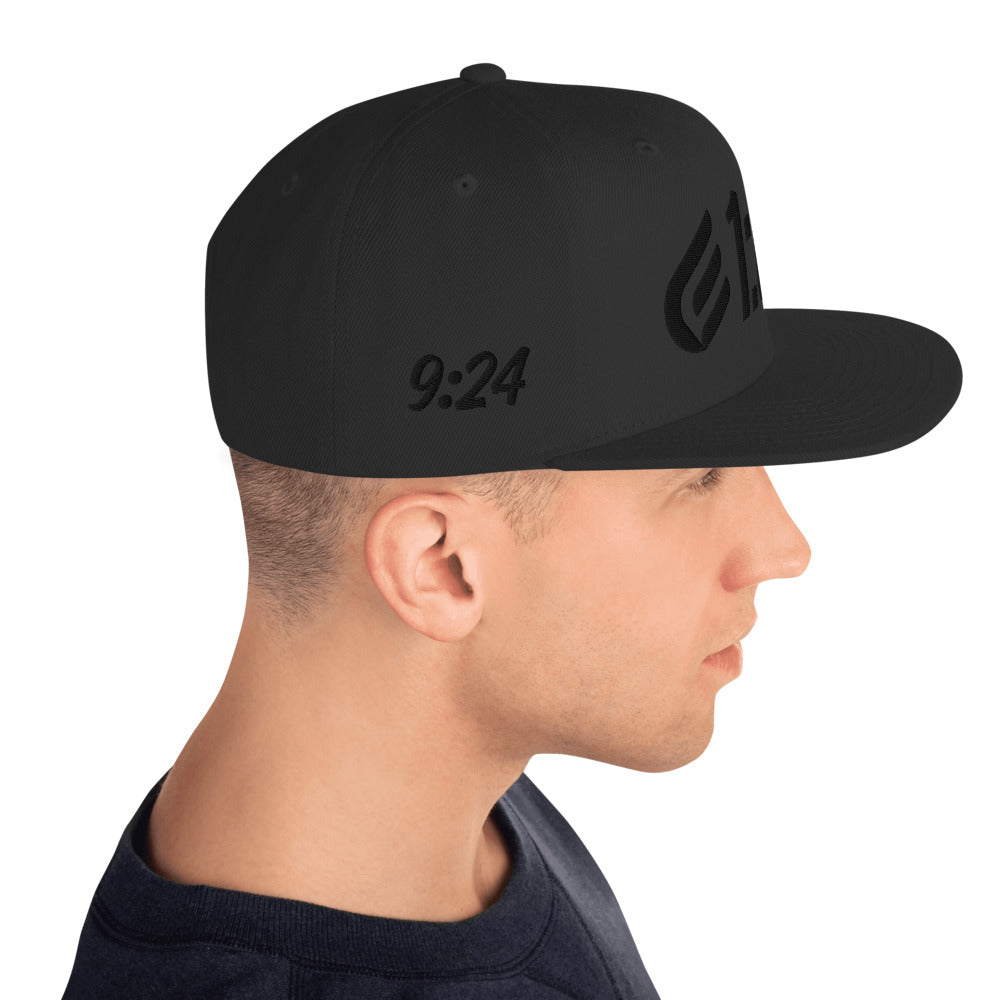 1:Cor Blackout | Embroidered Snapback Hat