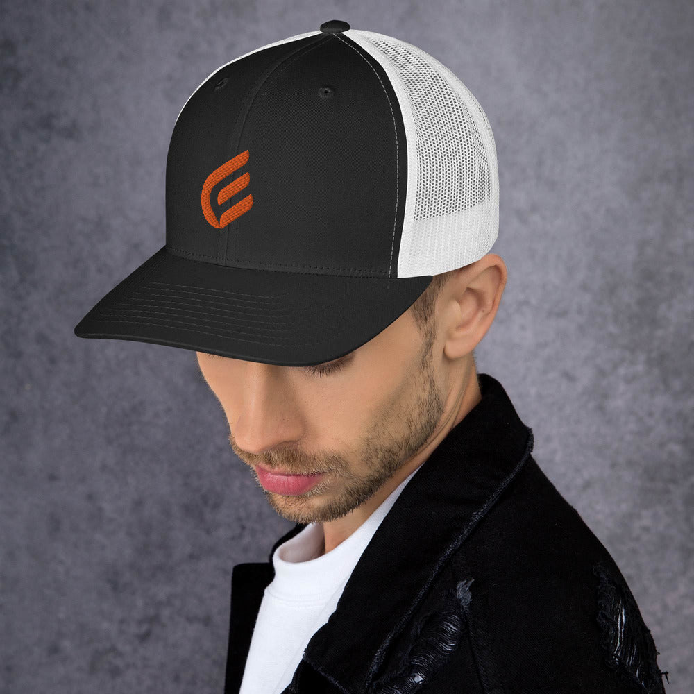 1:Cor Orange | Embroidered Trucker Cap