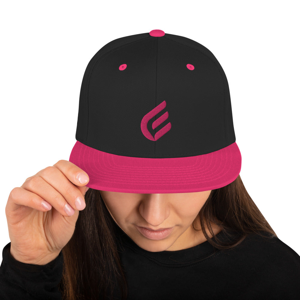 1:Cor Pink | Embroidered Snapback Hat
